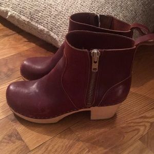 COPY - Burgundy Swedish Hasbeens Boots/Clog 39 8.5